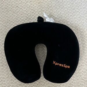 Xpres spa travel pillow